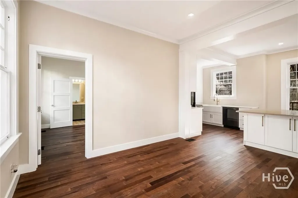 627 W 37th Street Savannah GA 31401