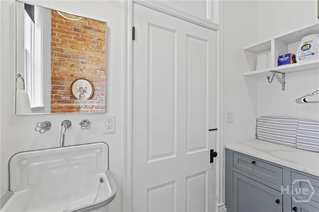 415 Whitaker Street Savannah GA 31401