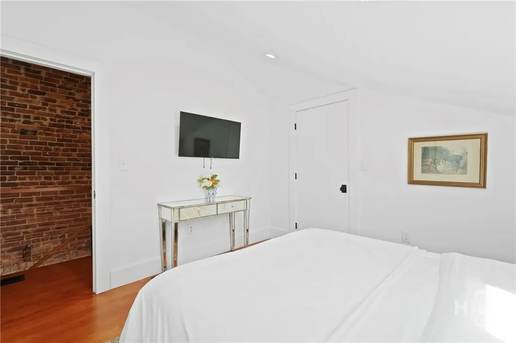 415 Whitaker Street Savannah GA 31401
