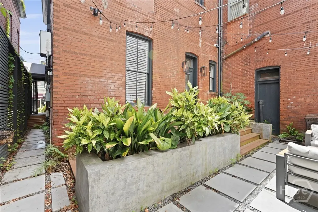415 Whitaker Street Savannah GA 31401