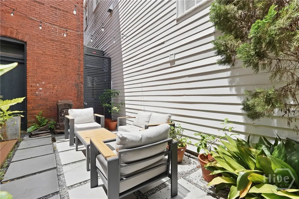415 Whitaker Street Savannah GA 31401