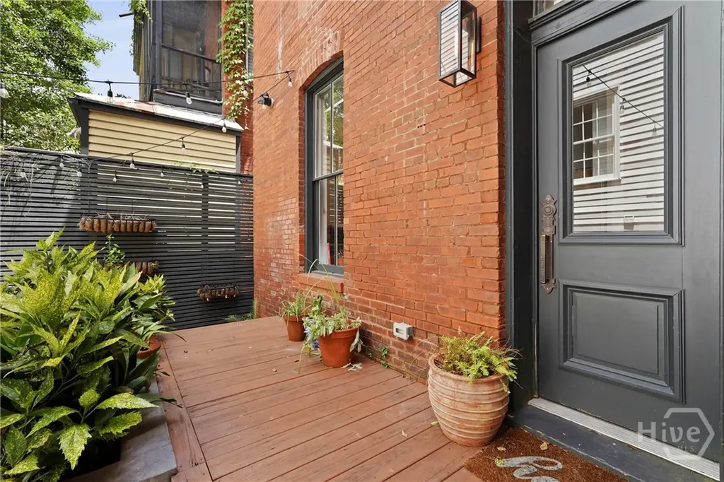 415 Whitaker Street Savannah GA 31401