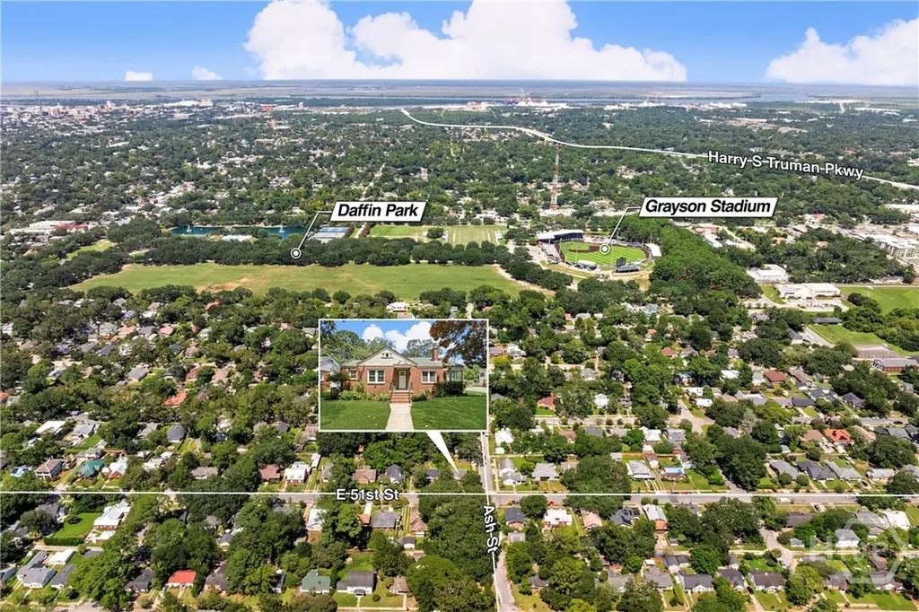 1318 E 51st Street Savannah GA 31404