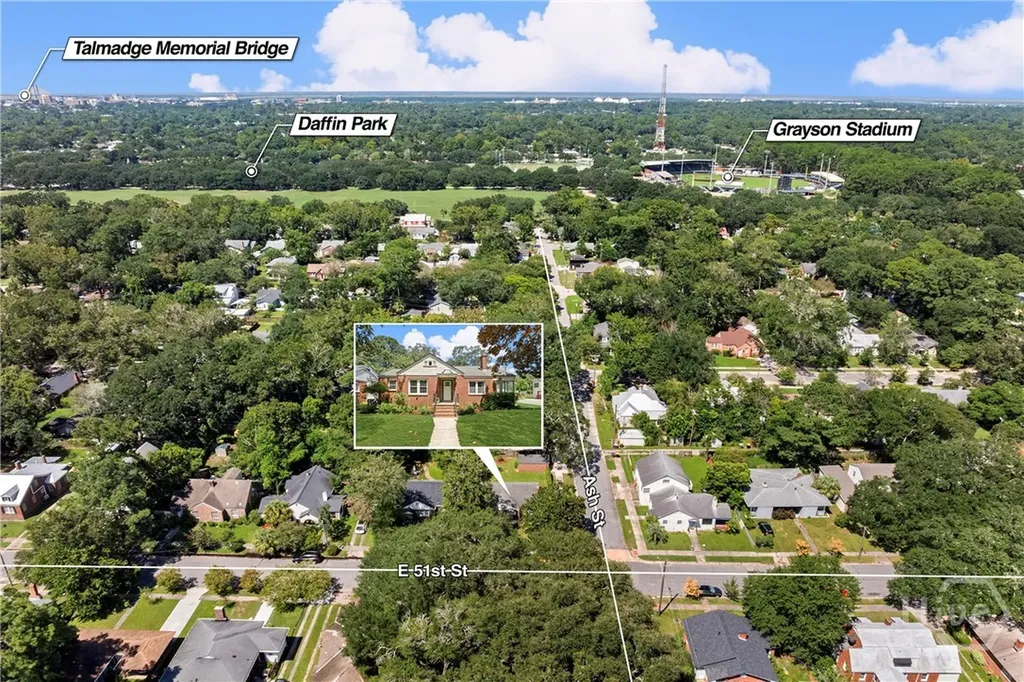 1318 E 51st Street Savannah GA 31404