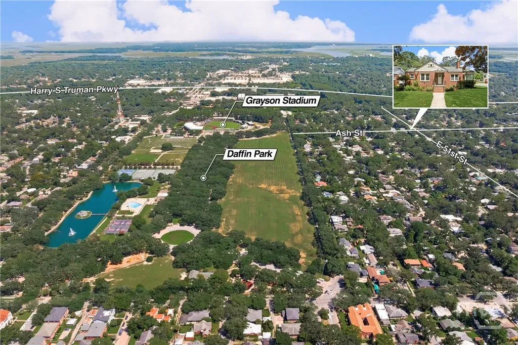 1318 E 51st Street Savannah GA 31404
