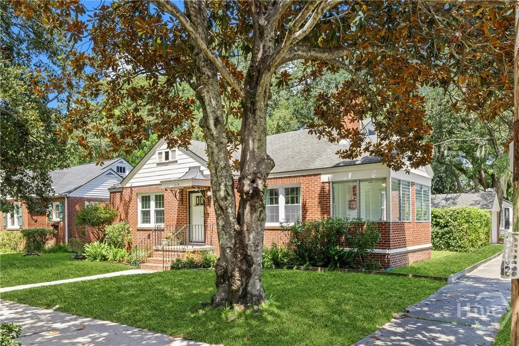 1318 E 51st Street Savannah GA 31404