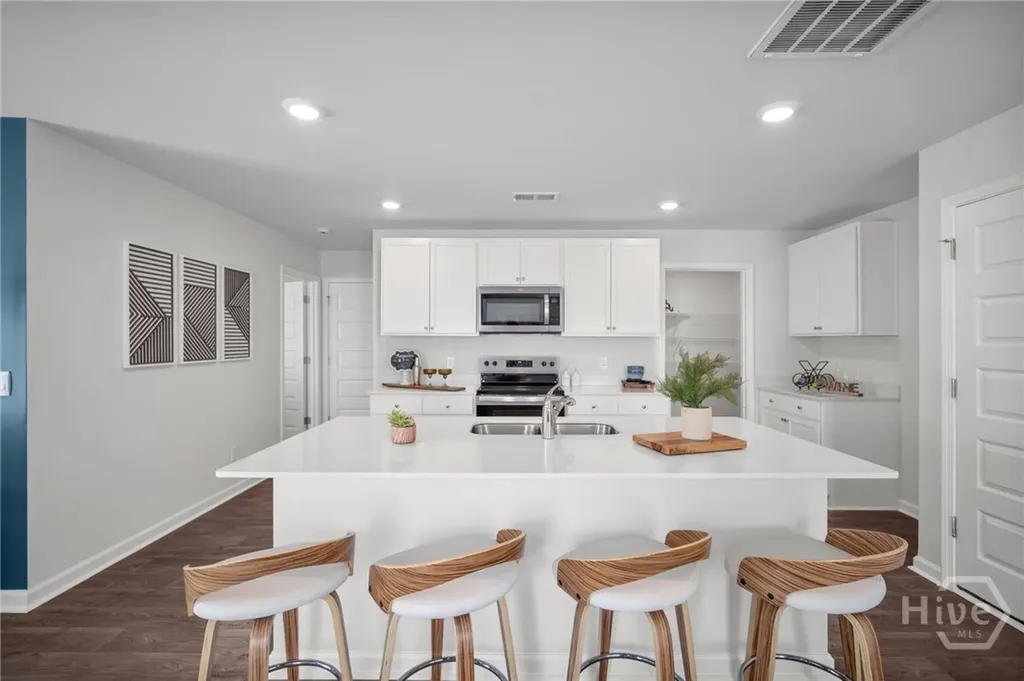 104 Azure Drive Savannah GA 31419