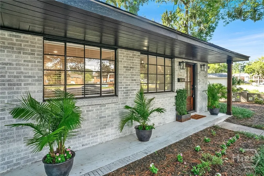 616 Virginia Avenue Savannah GA 31404