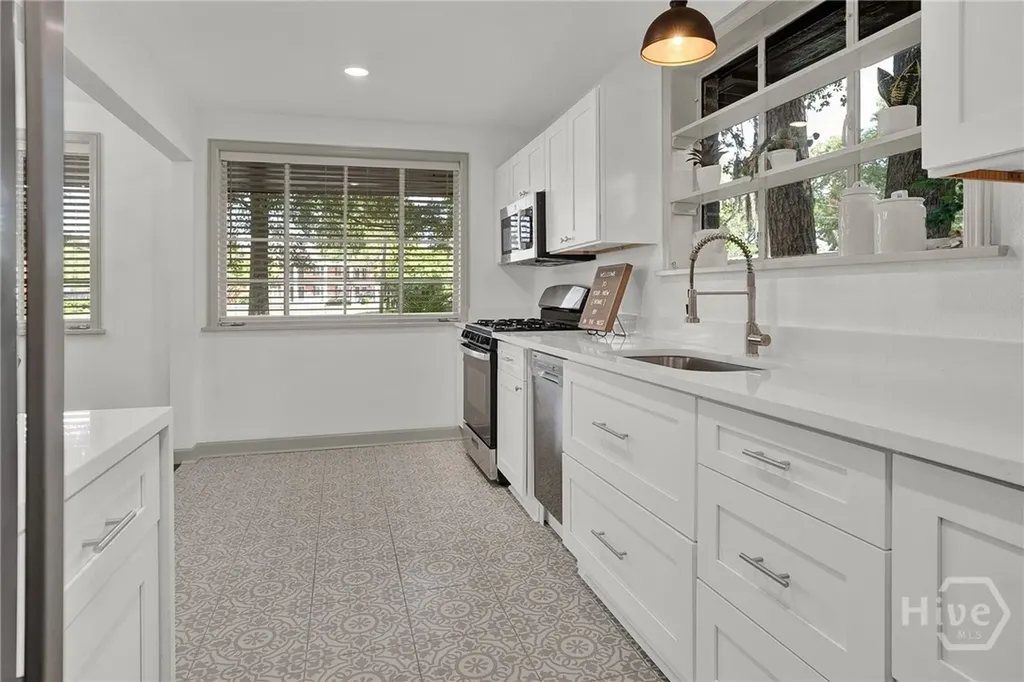 616 Virginia Avenue Savannah GA 31404