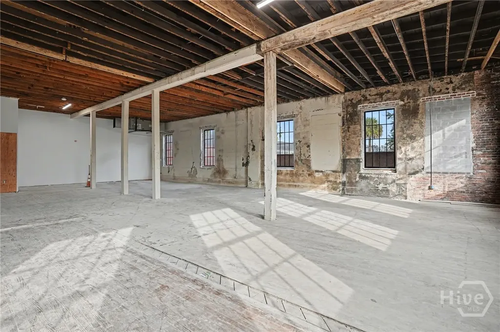 2517 Bull Street Savannah GA 31401