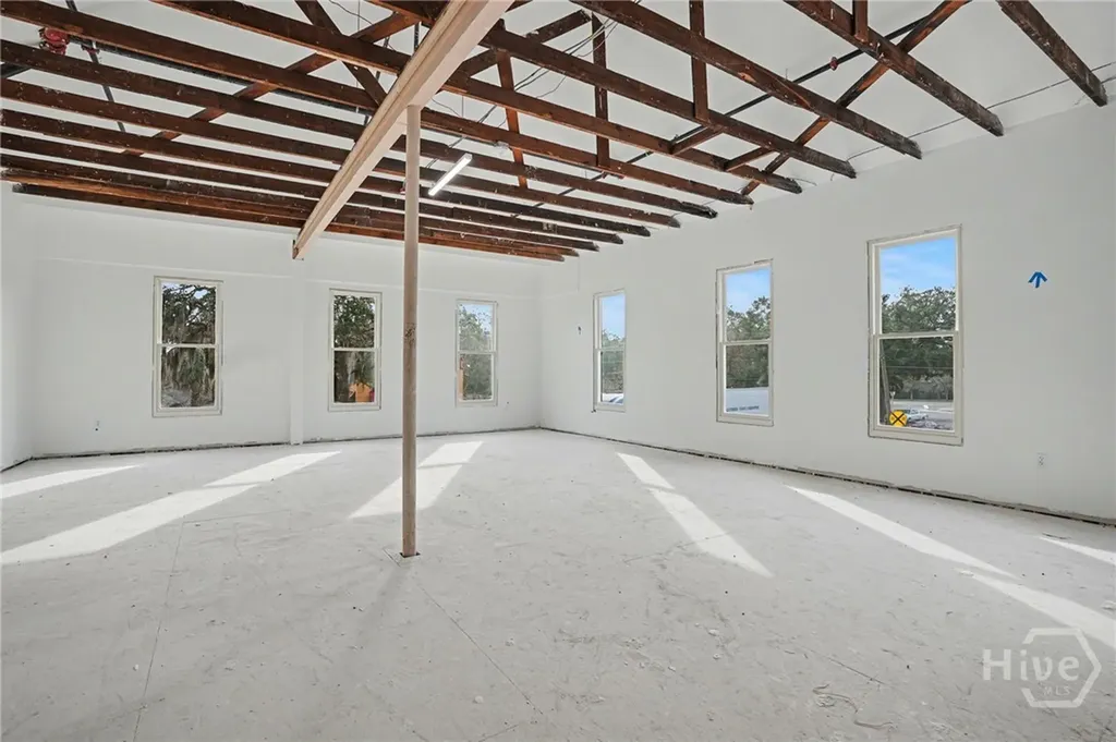 2517 Bull Street Savannah GA 31401