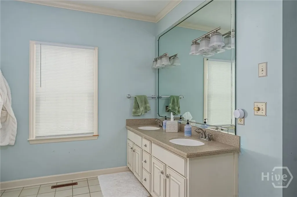 8 Windlass Court Savannah GA 31411