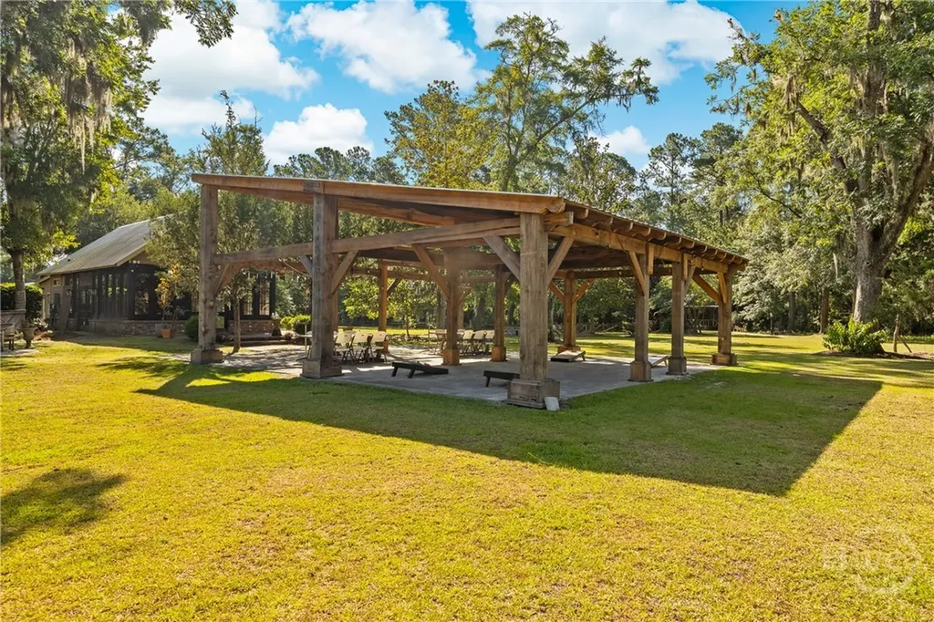 438 Kessler Loop Guyton GA 31312