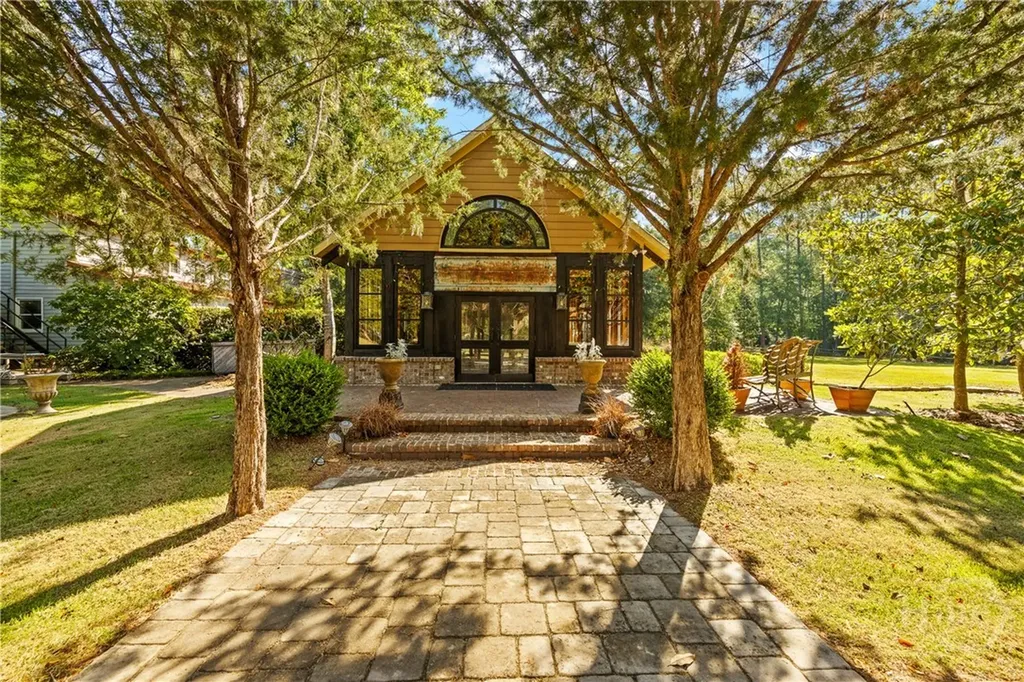 438 Kessler Loop Guyton GA 31312