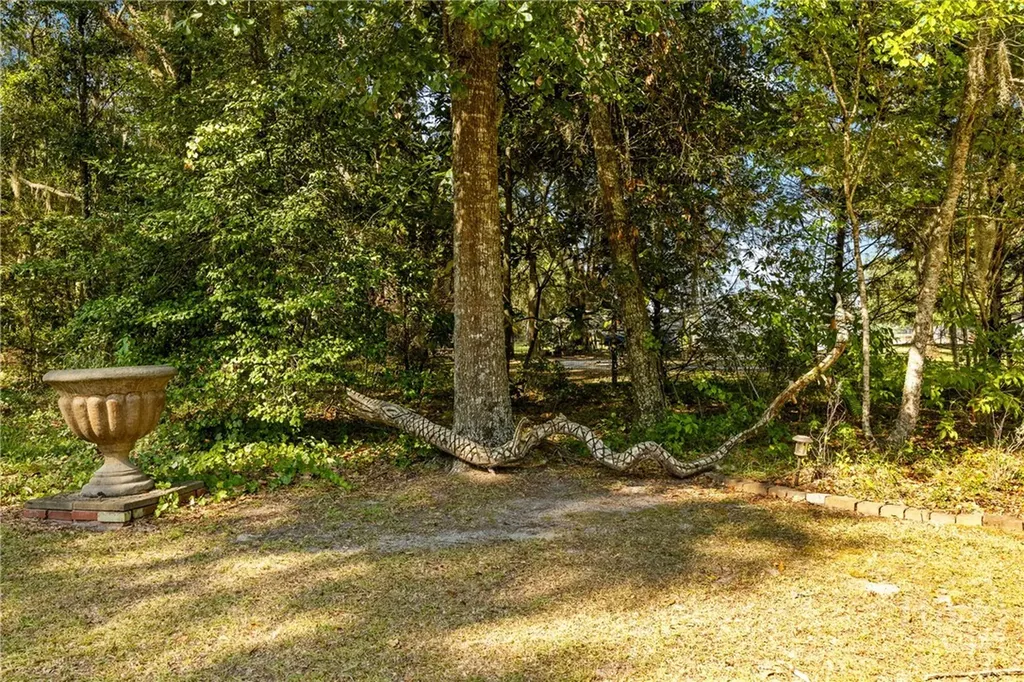 438 Kessler Loop Guyton GA 31312