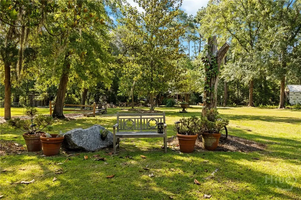 438 Kessler Loop Guyton GA 31312