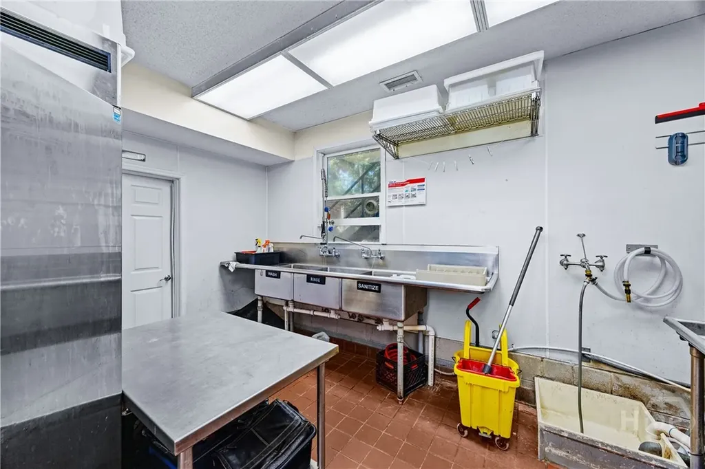 438 Kessler Loop Guyton GA 31312