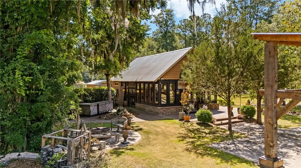 438 Kessler Loop Guyton GA 31312