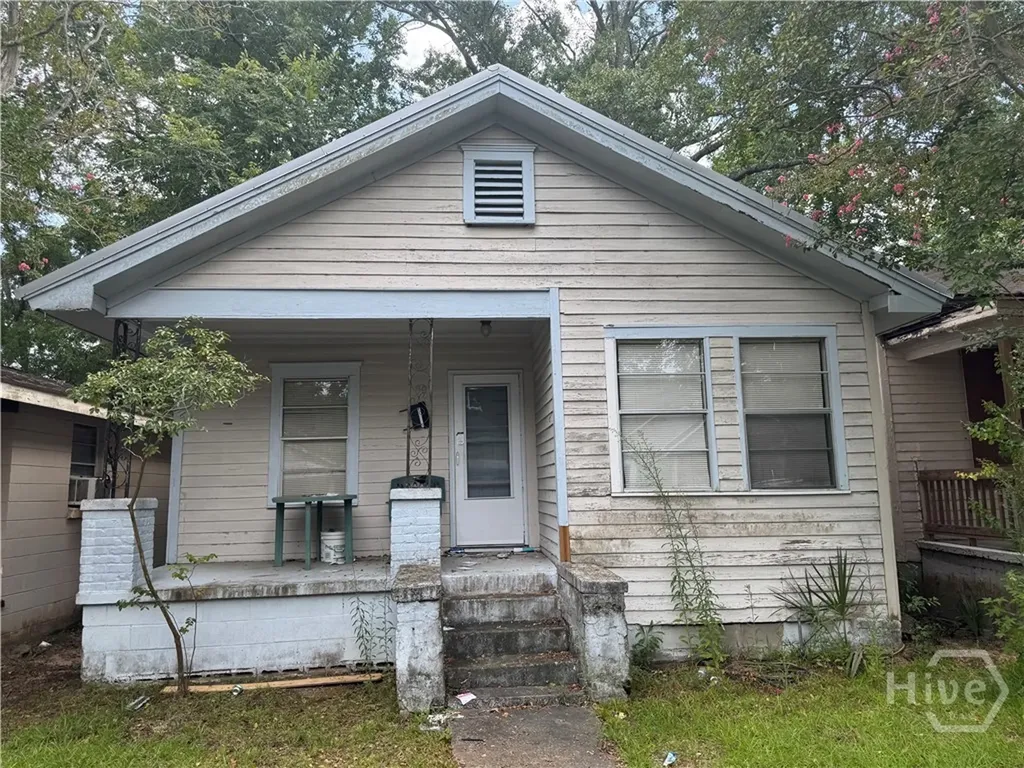 809 W 44th Savannah GA 31405