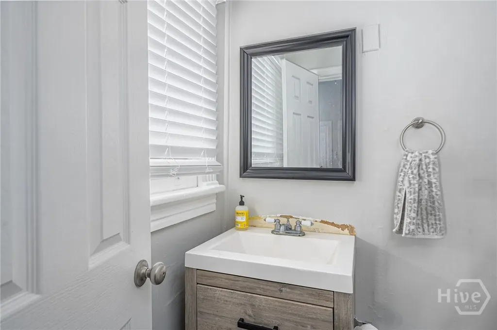 302 E 35th Street Savannah GA 31401