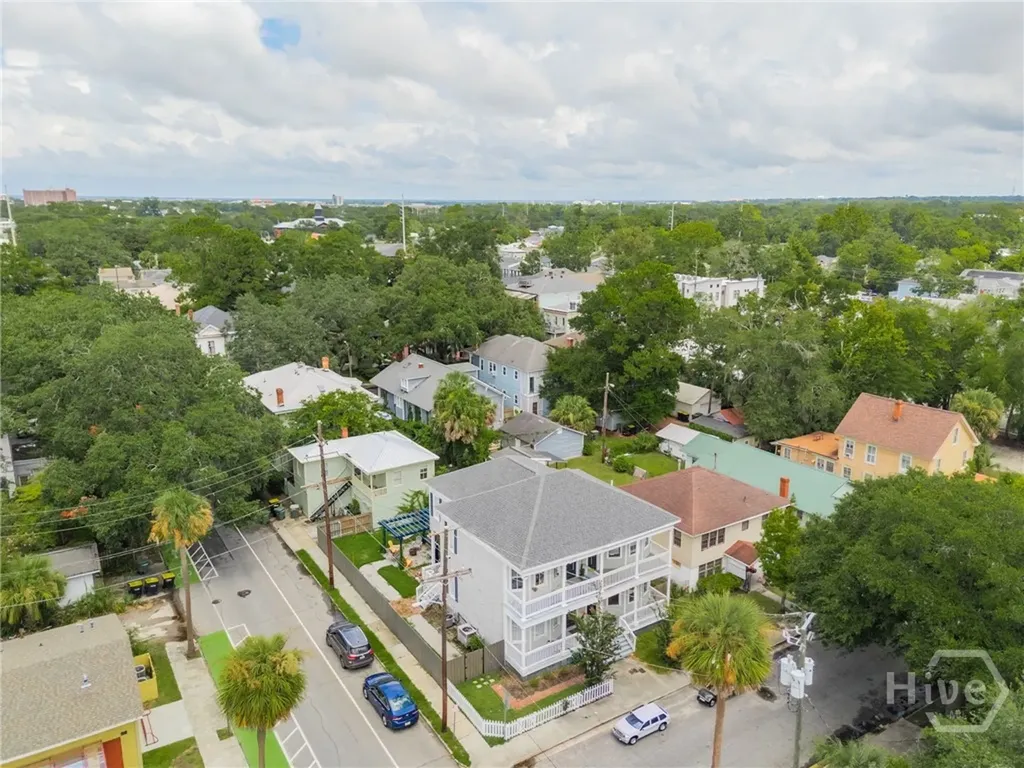 302 E 35th Street Savannah GA 31401