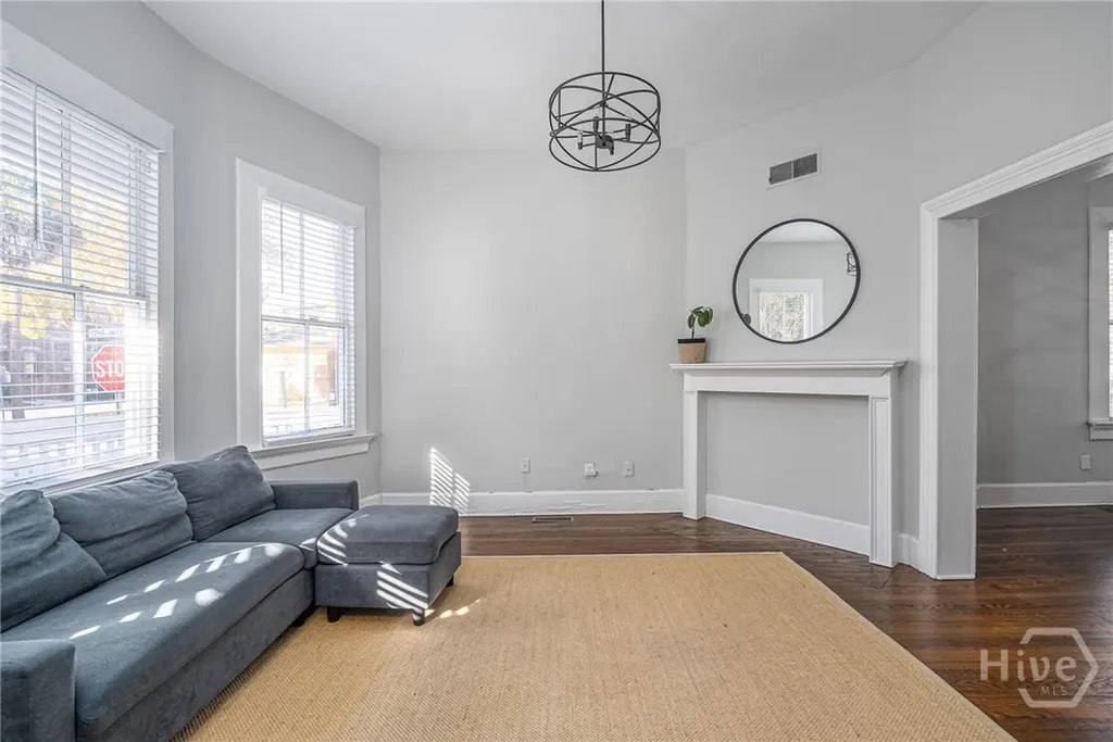 302 E 35th Street Savannah GA 31401