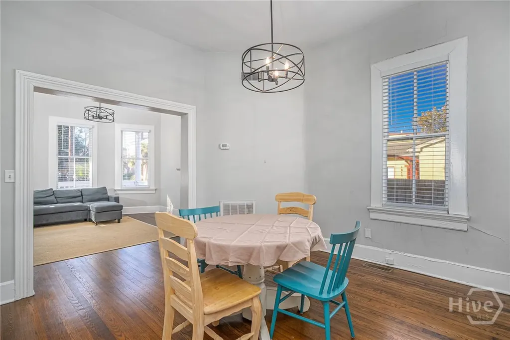 302 E 35th Street Savannah GA 31401