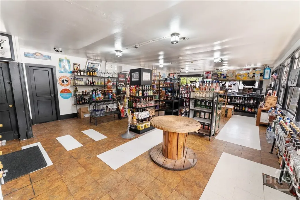 512 S Us Highway 301 Jesup GA 31546