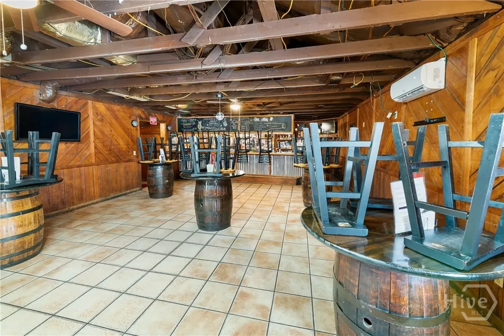 512 S Us Highway 301 Jesup GA 31546