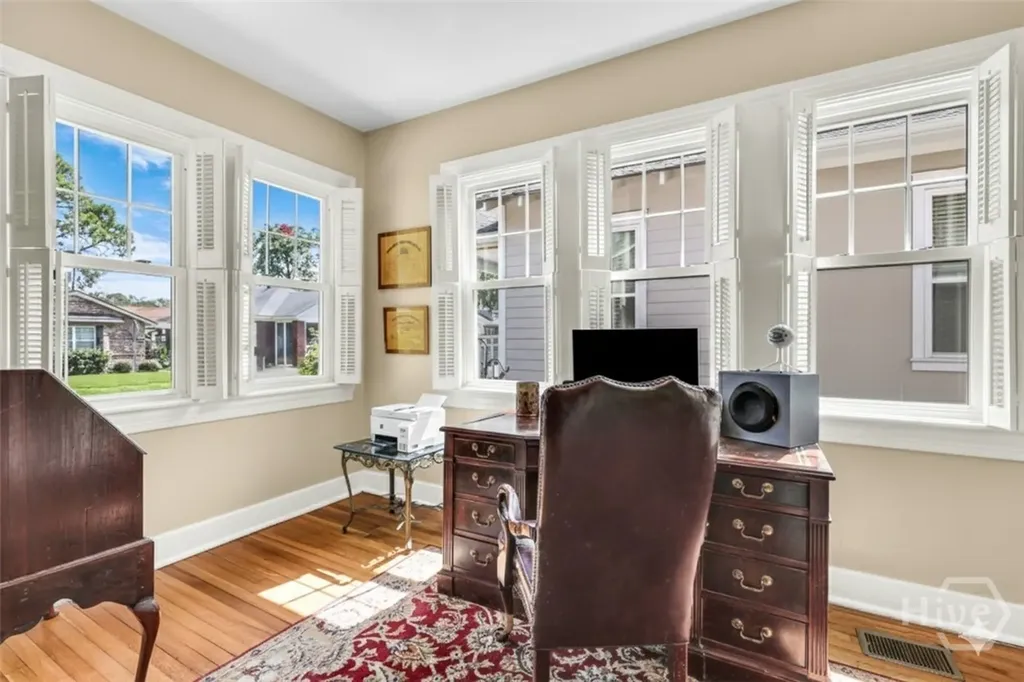 201 E 53rd Street Savannah GA 31405