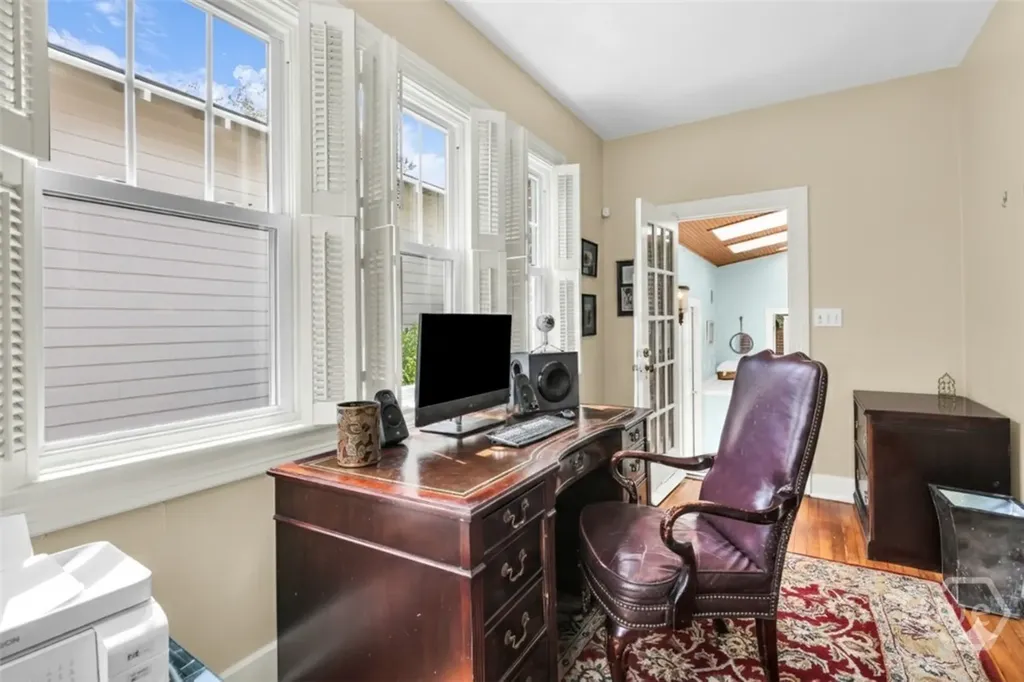 201 E 53rd Street Savannah GA 31405
