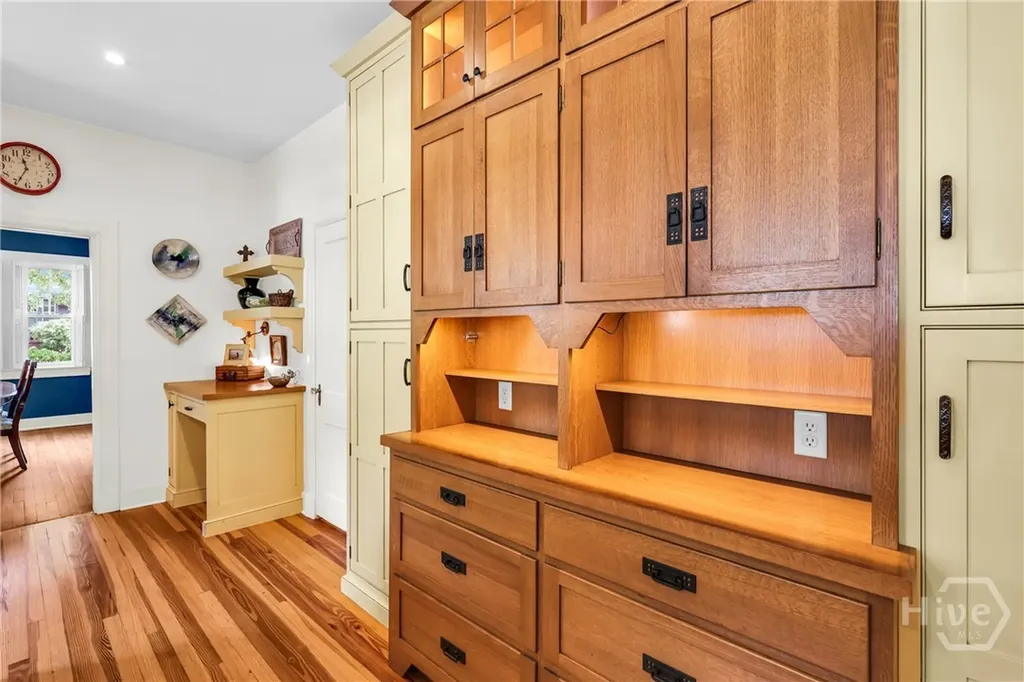201 E 53rd Street Savannah GA 31405