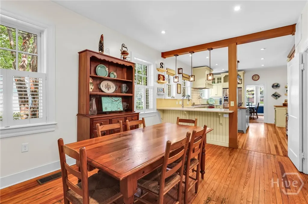 201 E 53rd Street Savannah GA 31405