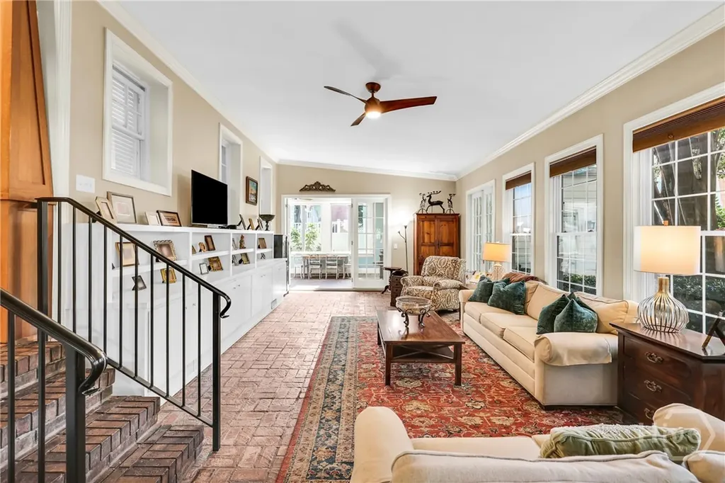 201 E 53rd Street Savannah GA 31405