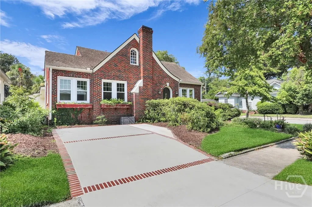 201 E 53rd Street Savannah GA 31405