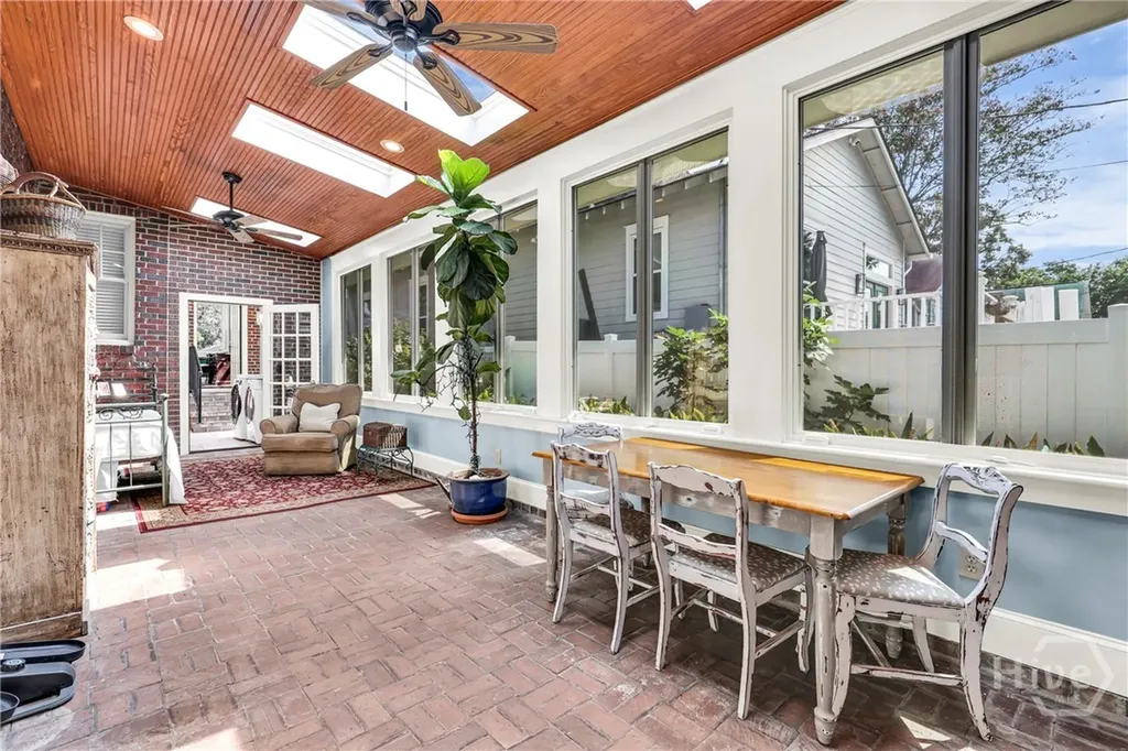 201 E 53rd Street Savannah GA 31405