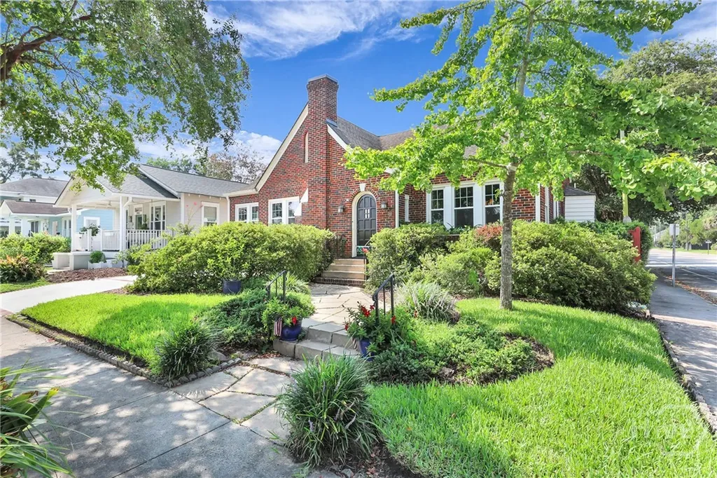 201 E 53rd Street Savannah GA 31405