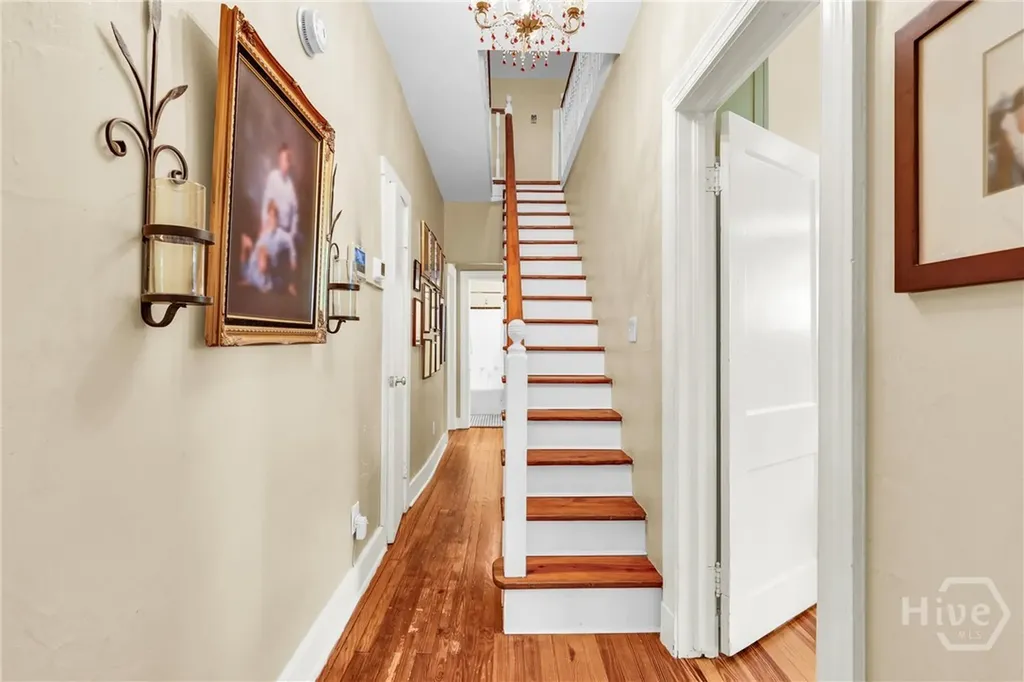 201 E 53rd Street Savannah GA 31405