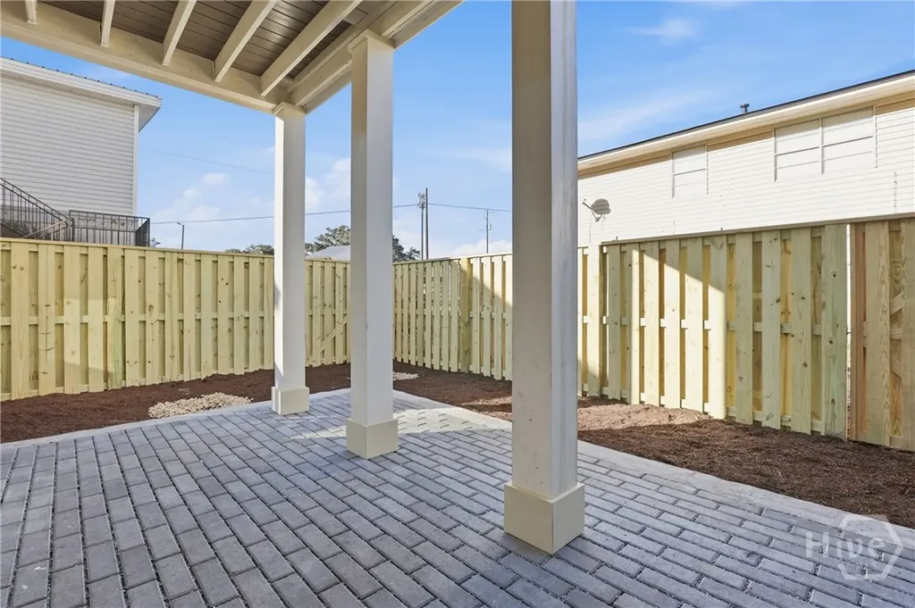 116 Pearl Street Savannah GA 31401