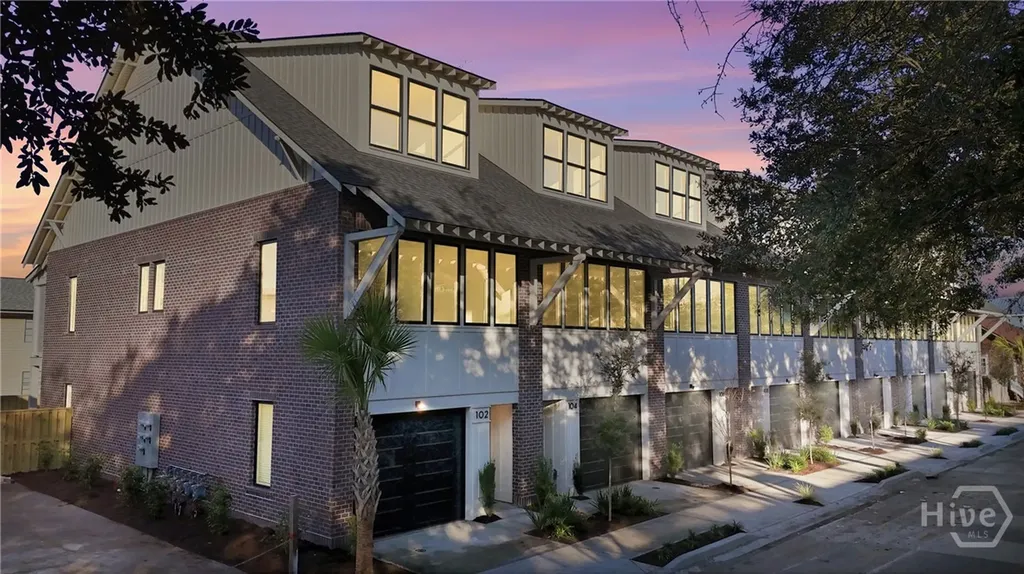 116 Pearl Street Savannah GA 31401