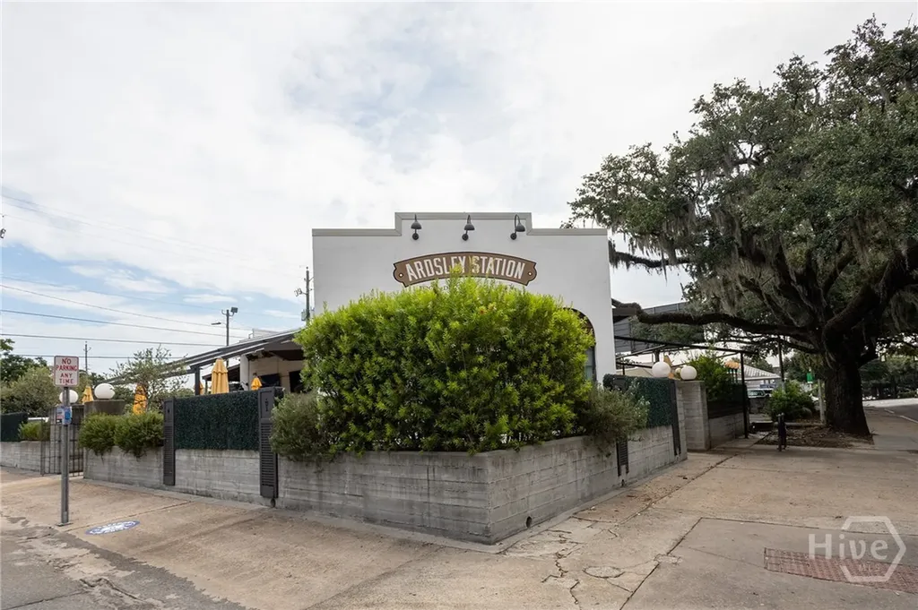 116 Pearl Street Savannah GA 31401