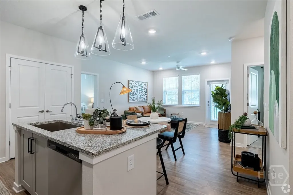 5670 Ogeechee Road Savannah GA 31405