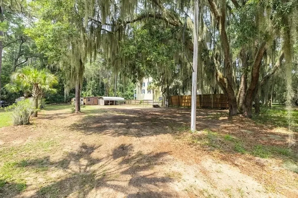 255 Oyster Point Drive Midway GA 31320