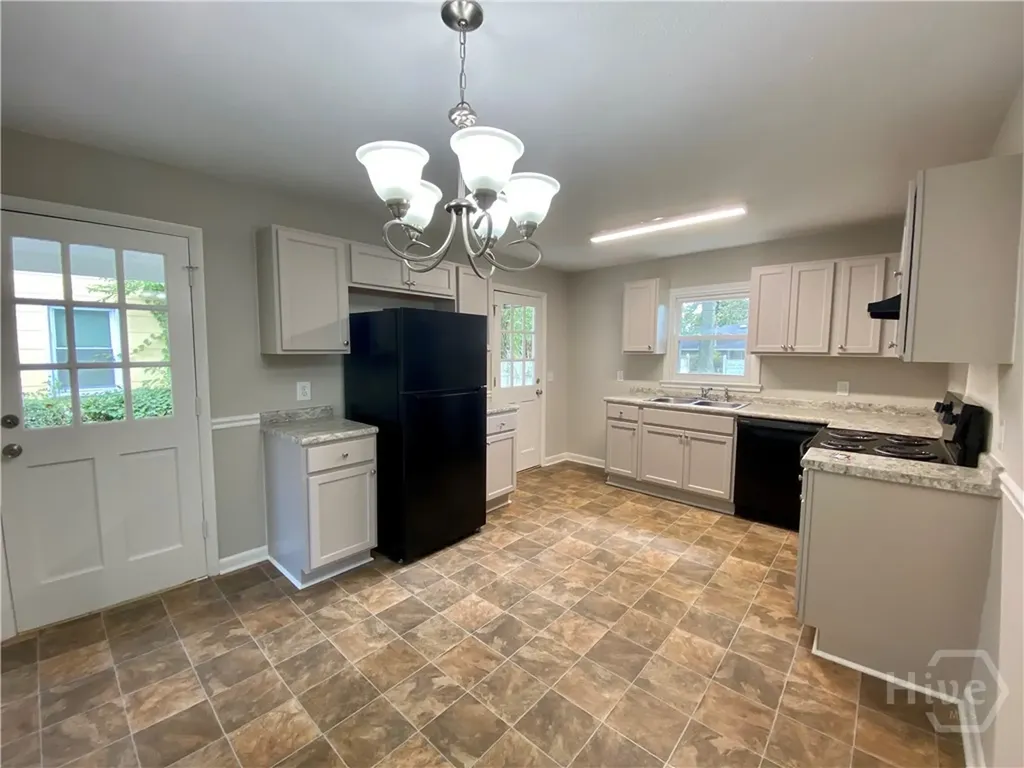 13 Ronnie Avenue Savannah GA 31408