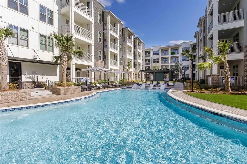 1150 E Perry Lane Savannah GA 31404