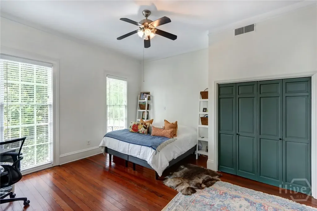 123 W Park Avenue Savannah GA 31401