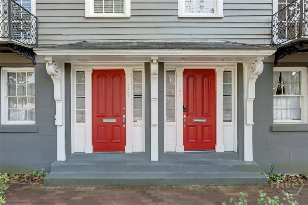123 W Park Avenue Savannah GA 31401