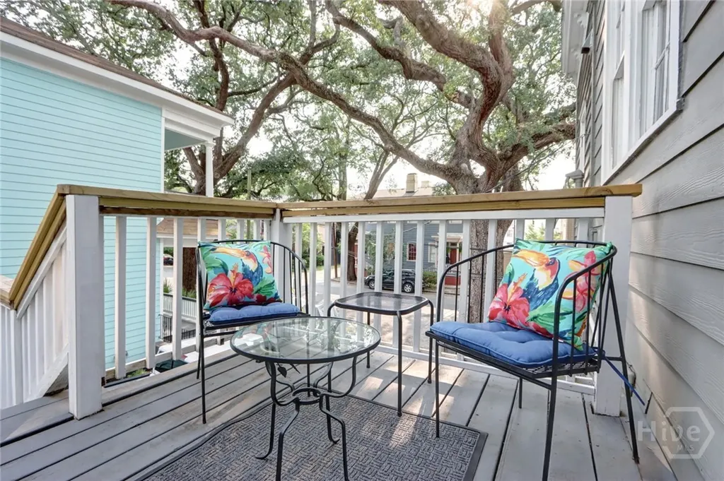 123 W Park Avenue Savannah GA 31401