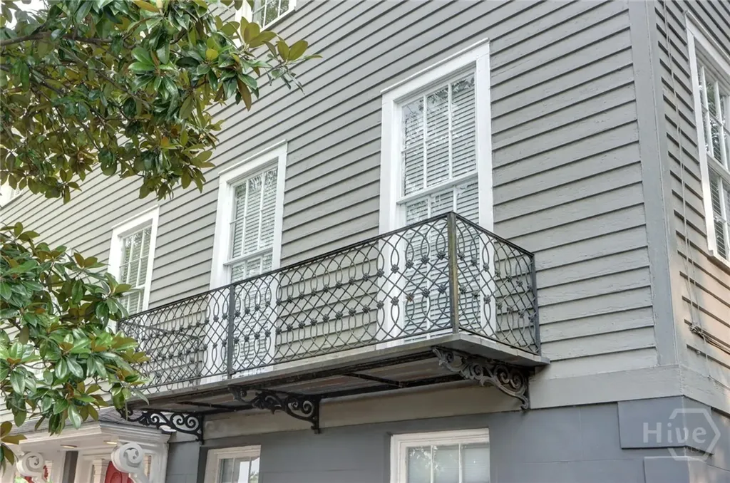 123 W Park Avenue Savannah GA 31401