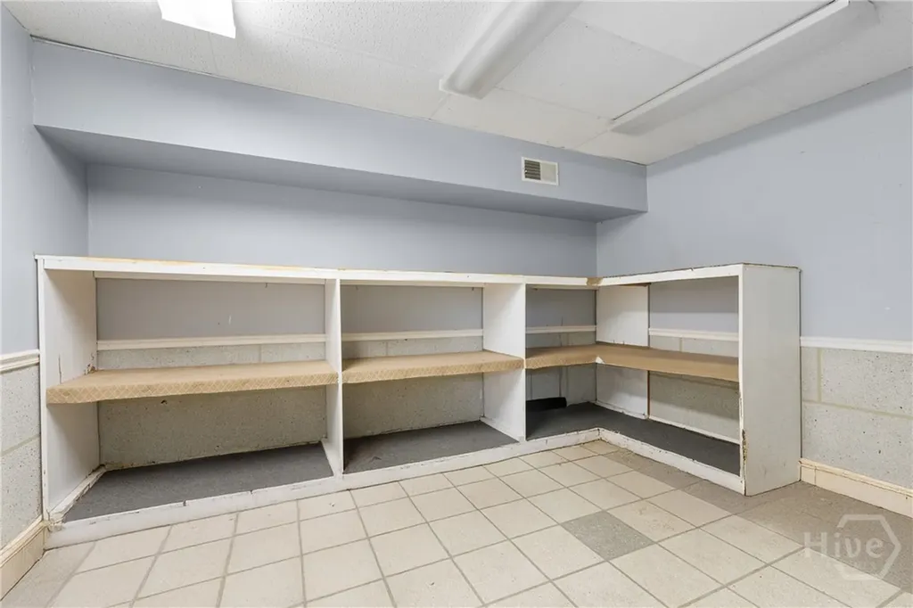 605 E 69th Street Savannah GA 31405